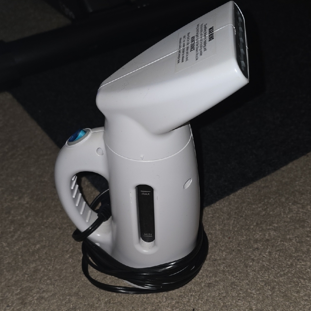 White Handheld Garment Steamer